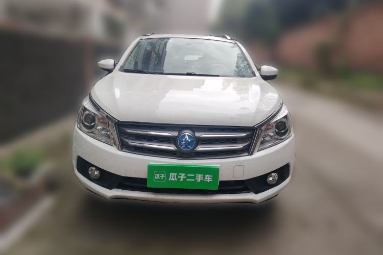 Used Venucia T70 2015 2.0L CVT Smart Edition Front