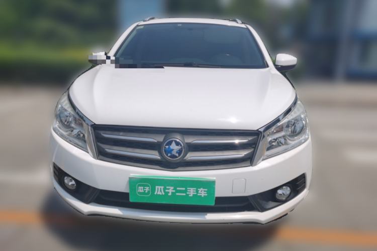 Used Venucia T70 2015 2.0L CVT Smart Choice Edition Front