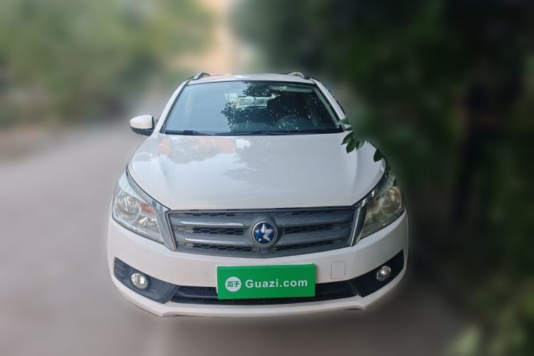 Used Venucia T70 2015 2.0L CVT Smart Choice Edition Front