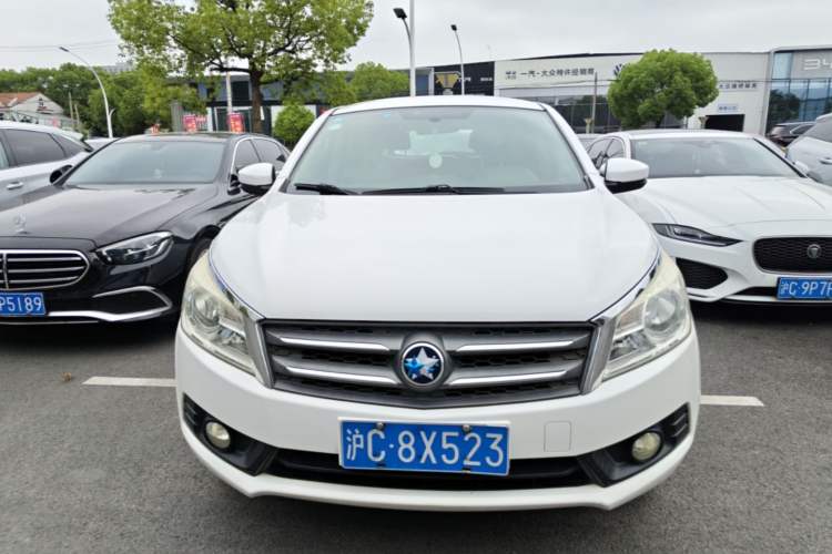 Used Venucia T70 2015 1.6L Manual Ruixing Edition Front