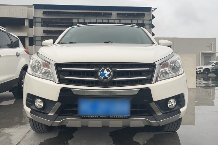 Used Venucia T70 2015 2.0L CVT Smart Choice Edition Front