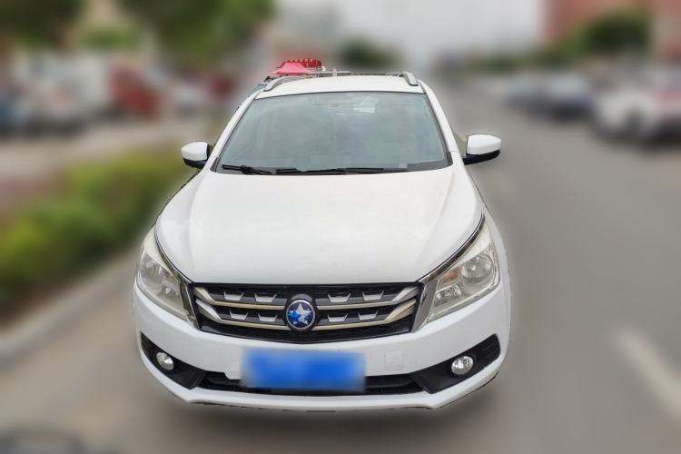 Used Venucia T70 2015 2.0L CVT Smart Choice Edition Front