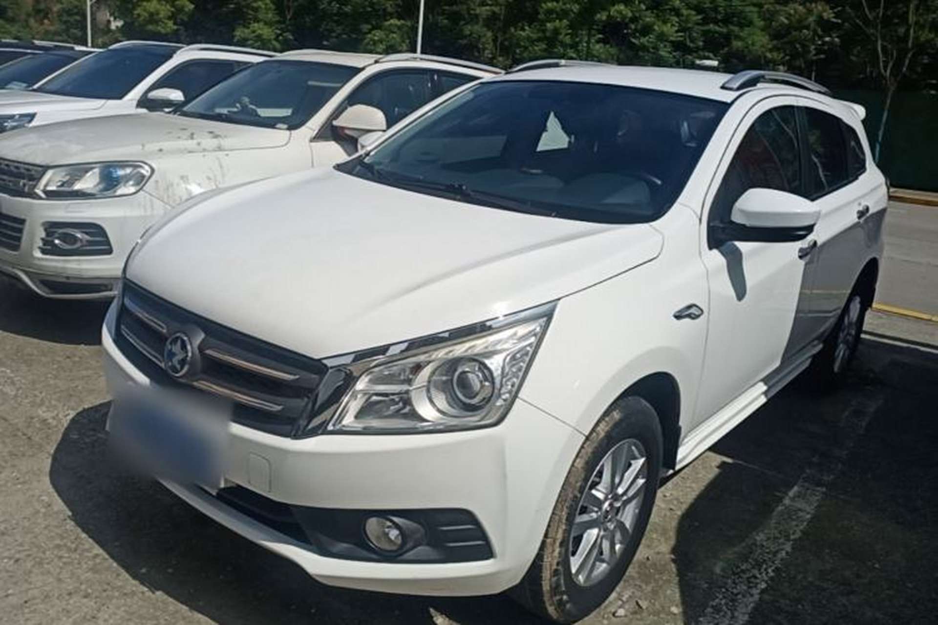 Used Venucia T70 2015 2.0L CVT Smart Choice Edition Front Left 45 Deg