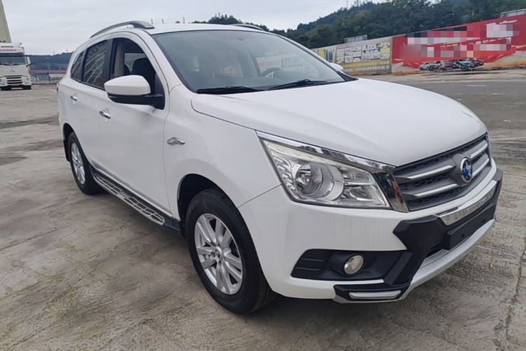 Used Venucia T70 2015 2.0L CVT Smart Choice Edition Front Right 45 Deg