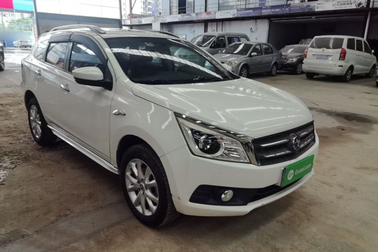 Used Venucia T70 2015 2.0L CVT Smart Edition Front Right 45 Deg