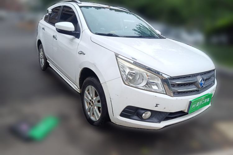 Used Venucia T70 2015 2.0L Manual RuiQu Version Front Right 45 Deg