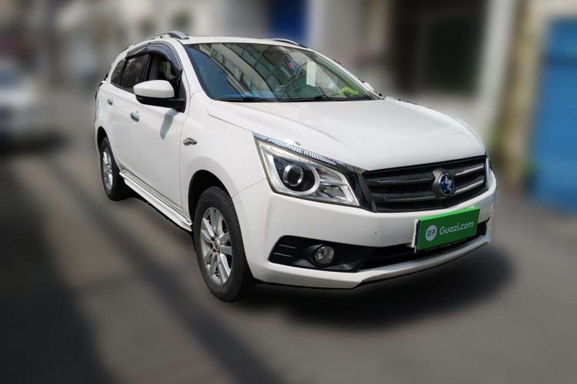 Used Venucia T70 2015 2.0L CVT Smart Edition Front Right 45 Deg