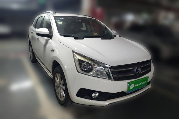 Used Venucia T70 2015 2.0L CVT Smart Edition Front Right 45 Deg