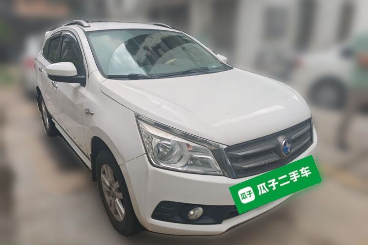 Used Venucia T70 2015 2.0L CVT Smart Choice Edition Front Right 45 Deg