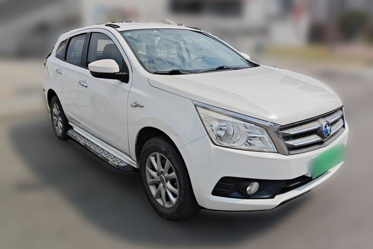 Used Venucia T70 2015 1.6L Manual Ruixing Edition Front Right 45 Deg