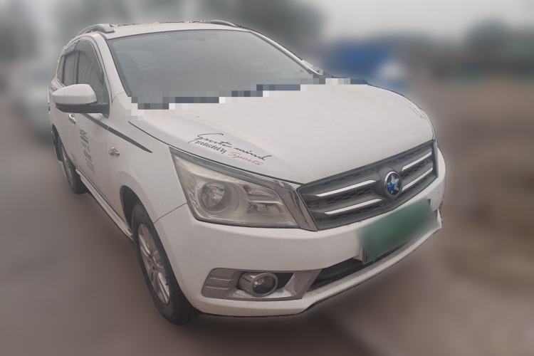 Used Venucia T70 2015 2.0L Manual RuiQu Version Front Right 45 Deg