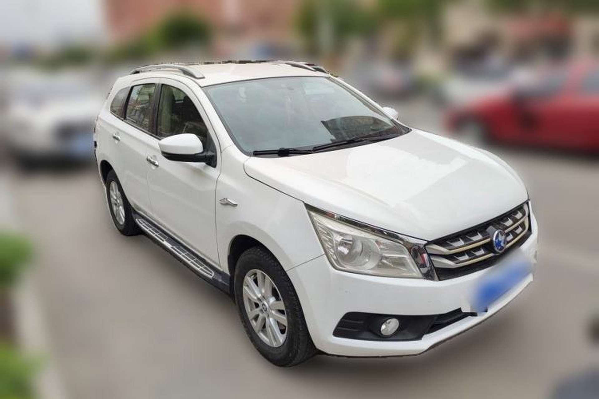 Used Venucia T70 2015 2.0L CVT Smart Choice Edition Front Right 45 Deg