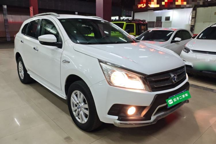 Used Venucia T70 2015 2.0L Manual RuiQu Version Front Right 45 Deg