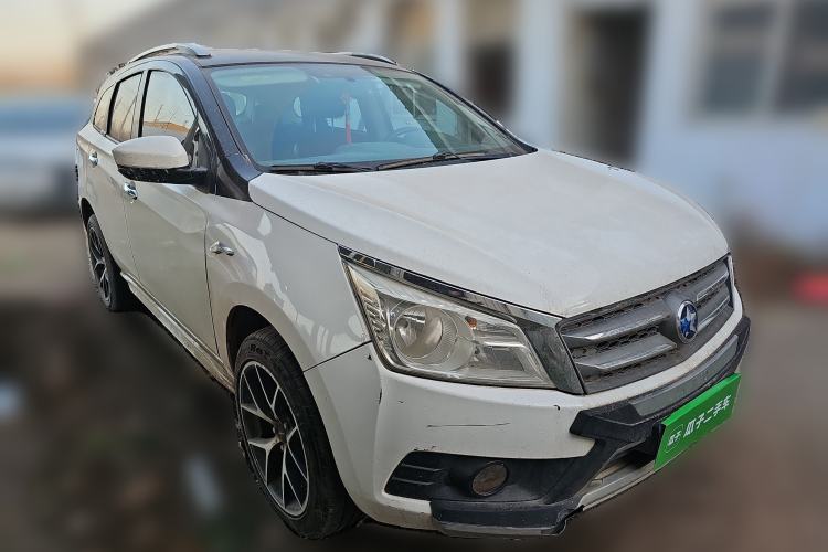Used Venucia T70 2015 2.0L Manual RuiQu Version Front Right 45 Deg