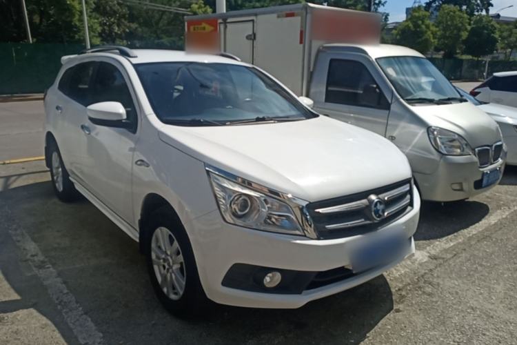 Used Venucia T70 2015 2.0L CVT Smart Choice Edition Front Right 45 Deg