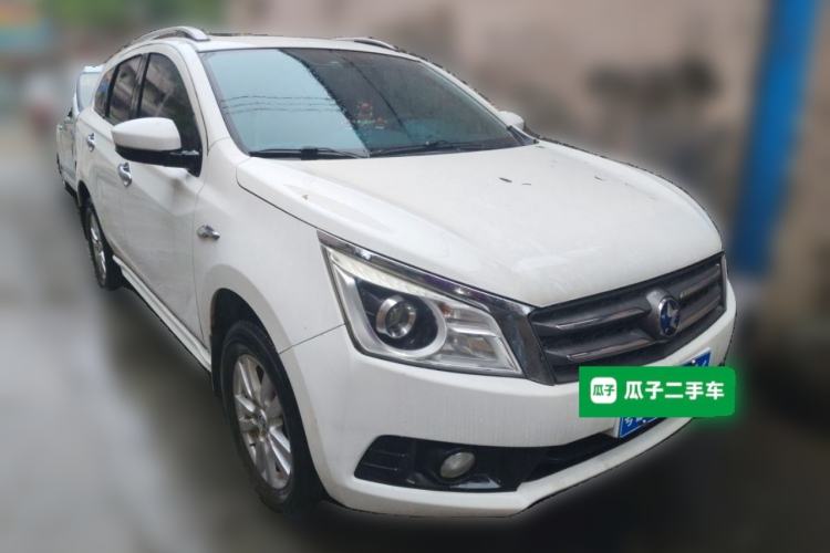 Used Venucia T70 2015 2.0L CVT Smart Edition Front Right 45 Deg