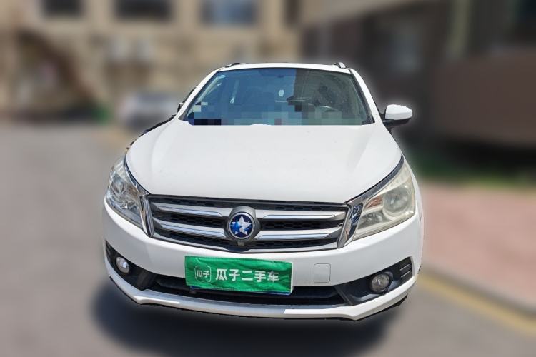 Used Venucia T70 2015 2.0L CVT Smart Edition Front