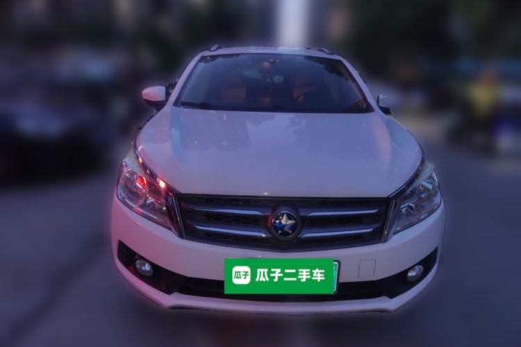 Used Venucia T70 2015 2.0L CVT Smart Choice Edition Front