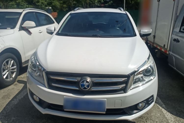 Used Venucia T70 2015 2.0L CVT Smart Choice Edition Front