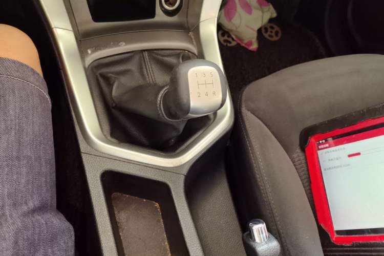 Used Venucia T70 2015 1.6L Manual Ruixing Edition Gear Lever