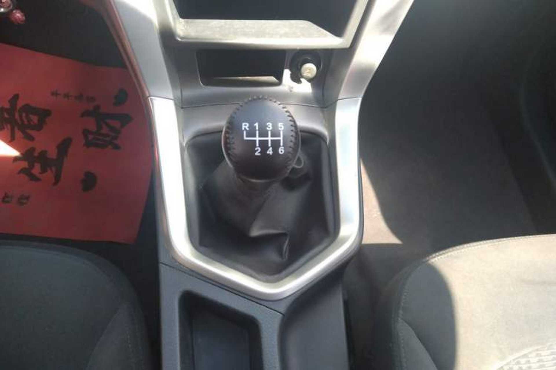 Used Venucia T70 2015 2.0L Manual RuiQu Version Gear Lever