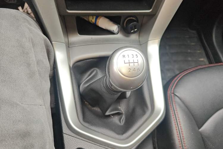 Used Venucia T70 2015 2.0L Manual RuiQu Version Gear Lever