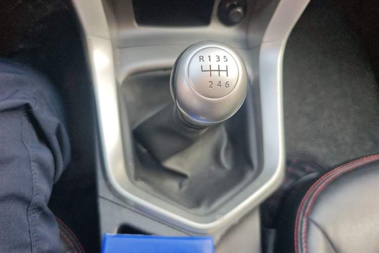 Used Venucia T70 2015 2.0L Manual RuiQu Version Gear Lever