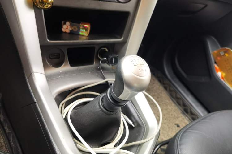 Used Venucia T70 2015 2.0L Manual RuiXiang Edition Gear Lever