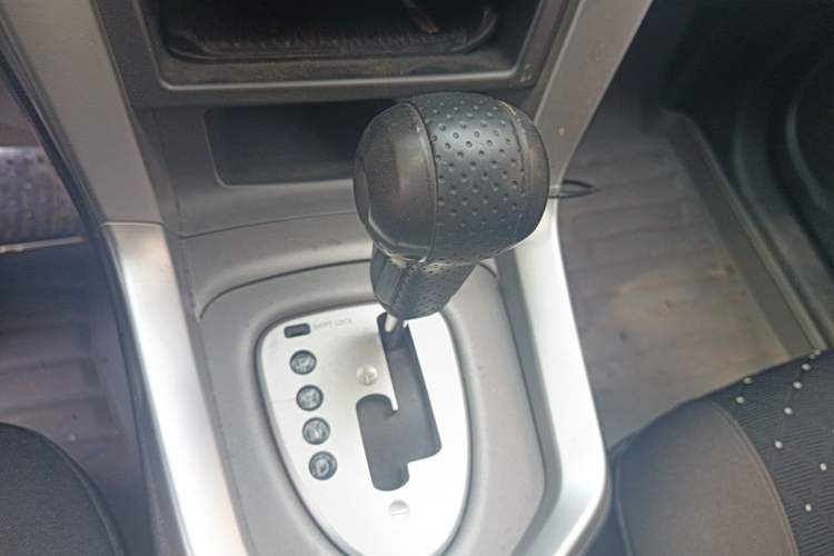 Used Venucia T70 2015 2.0L CVT Smart Choice Edition Gear Lever