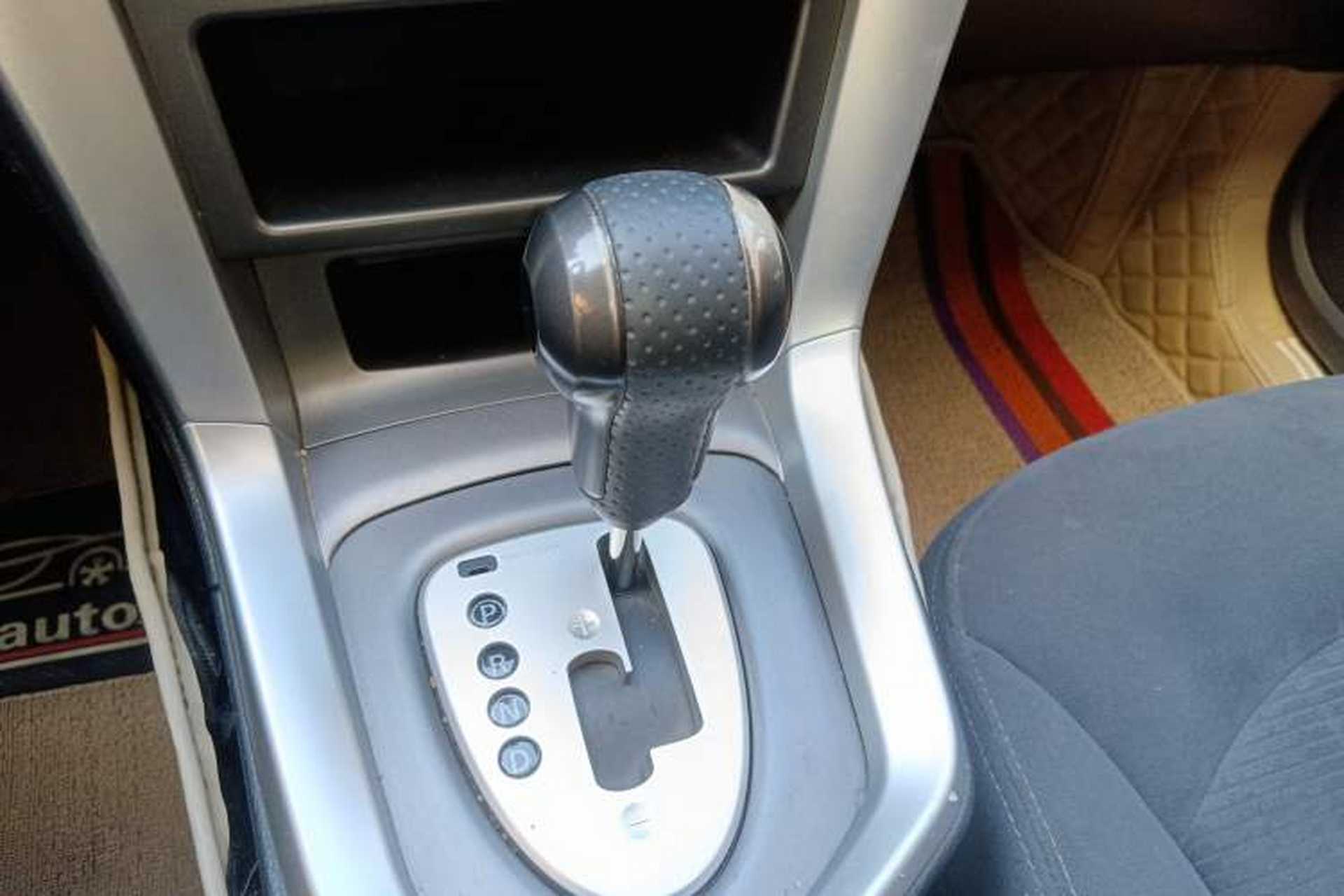 Used Venucia T70 2015 2.0L CVT Smart Choice Edition Gear Lever