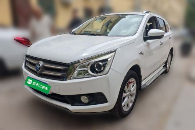 Używany Venucia T70 2015 2.0L CVT Smart Edition