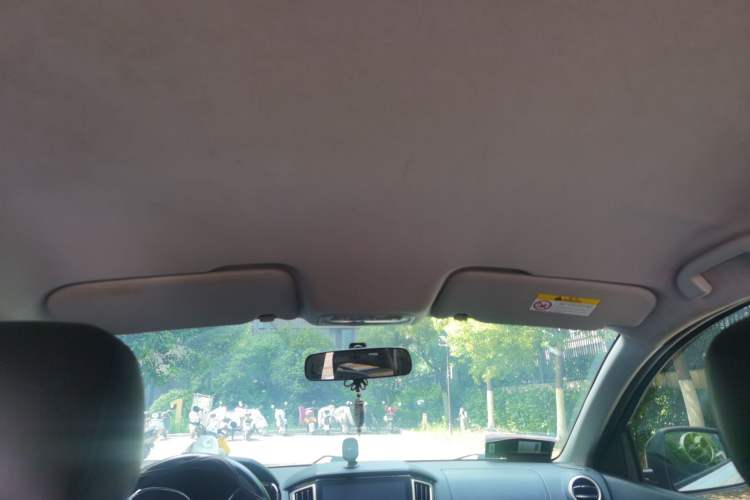 Used Venucia T70 2015 2.0L CVT Smart Choice Edition Headliner