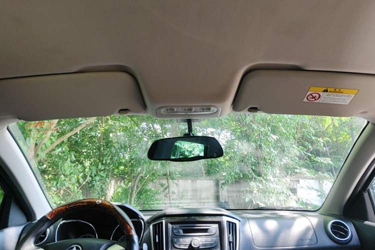 Used Venucia T70 2015 2.0L CVT Smart Choice Edition Headliner