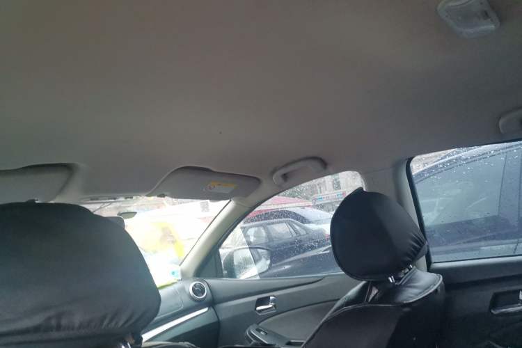 Used Venucia T70 2015 2.0L Manual RuiQu Version Headliner