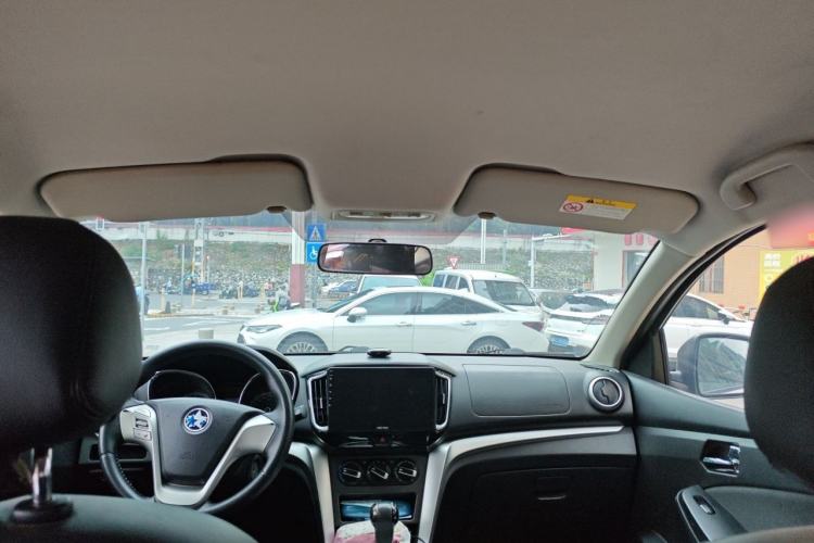 Used Venucia T70 2015 2.0L CVT Smart Choice Edition Headliner
