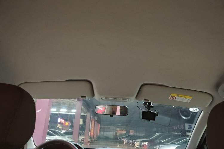 Used Venucia T70 2015 2.0L Manual RuiQu Version Headliner