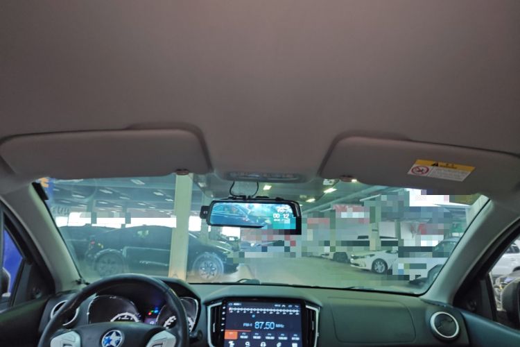 Used Venucia T70 2015 2.0L CVT Smart Choice Edition Headliner