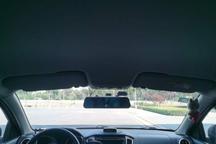 Used Venucia T70 2015 2.0L Manual RuiQu Version Headliner