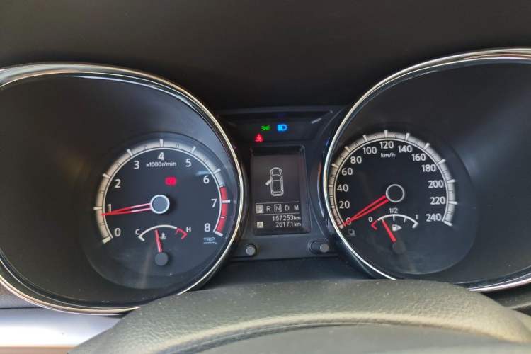 Used Venucia T70 2015 2.0L CVT Smart Choice Edition Instrument Cluster