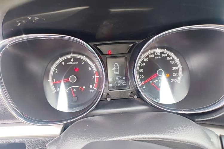 Used Venucia T70 2015 2.0L CVT Smart Choice Edition Instrument Cluster