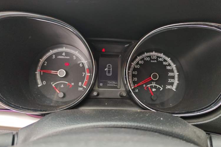 Used Venucia T70 2015 2.0L Manual RuiXiang Edition Instrument Cluster
