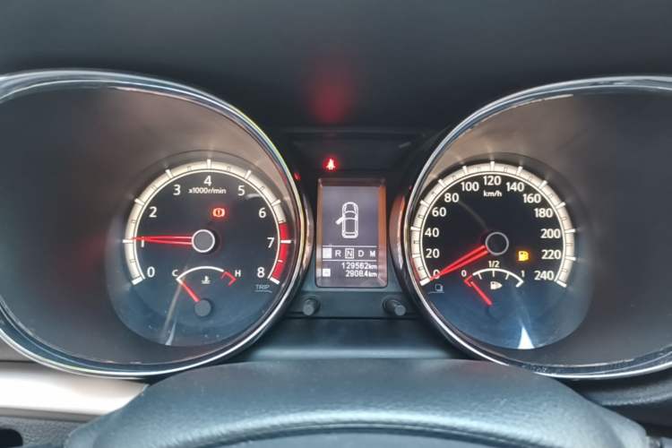 Used Venucia T70 2015 2.0L CVT Smart Choice Edition Instrument Cluster