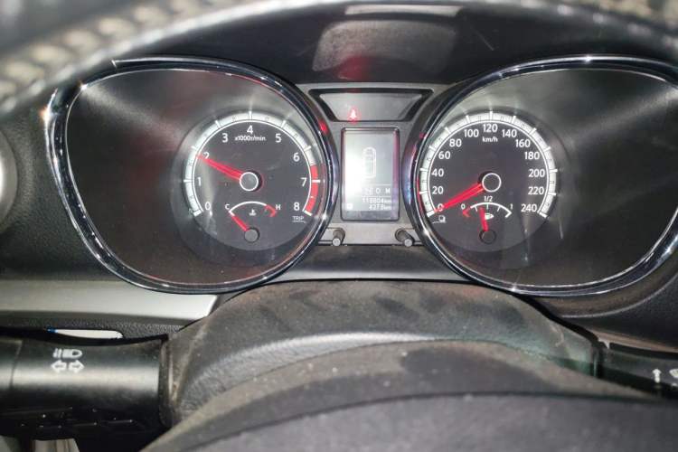 Used Venucia T70 2015 2.0L CVT Smart Edition Instrument Cluster