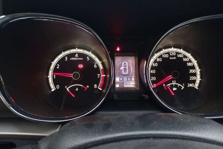 Used Venucia T70 2015 2.0L CVT Smart Choice Edition Instrument Cluster