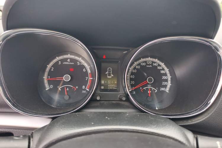Used Venucia T70 2015 2.0L CVT Smart Choice Edition Instrument Cluster