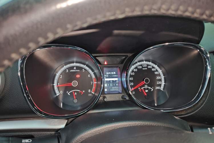 Used Venucia T70 2015 2.0L CVT Smart Choice Edition Instrument Cluster