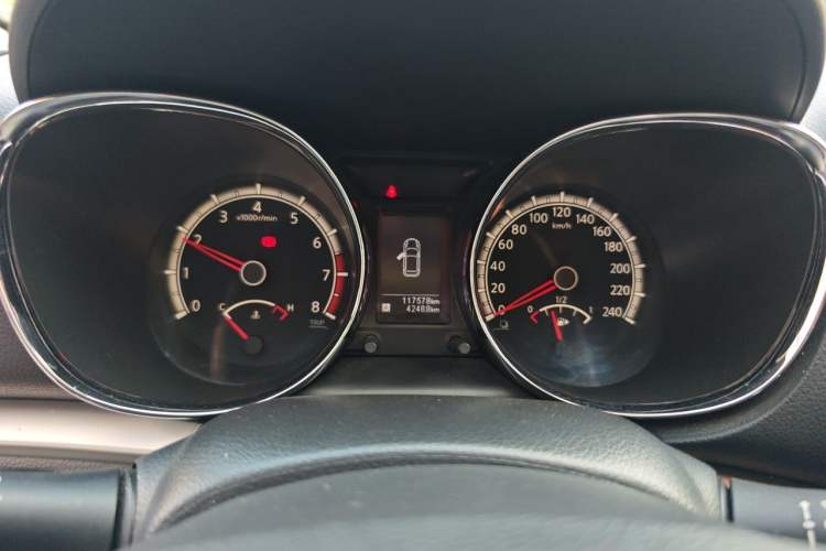 Used Venucia T70 2015 2.0L Manual RuiQu Version Instrument Cluster