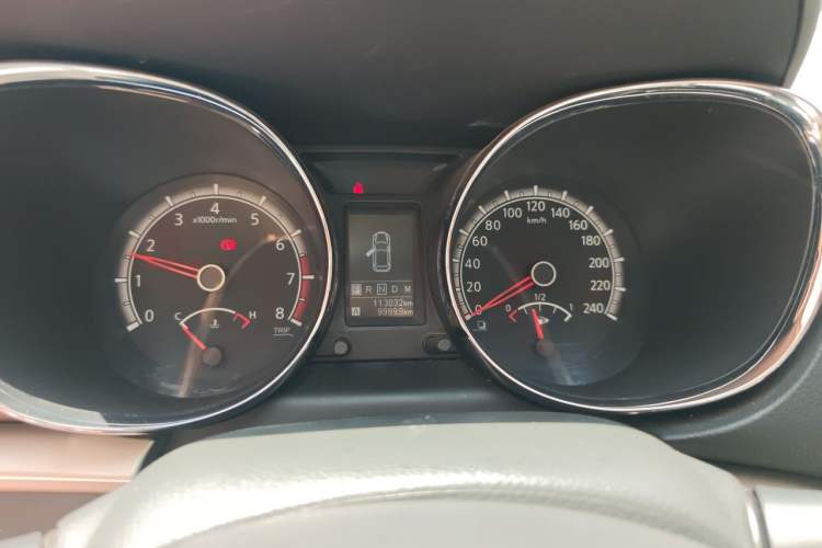 Used Venucia T70 2015 2.0L CVT Smart Edition Instrument Cluster