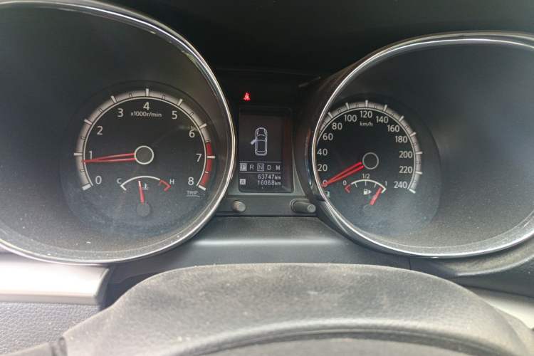 Used Venucia T70 2015 2.0L CVT Smart Choice Edition Instrument Cluster