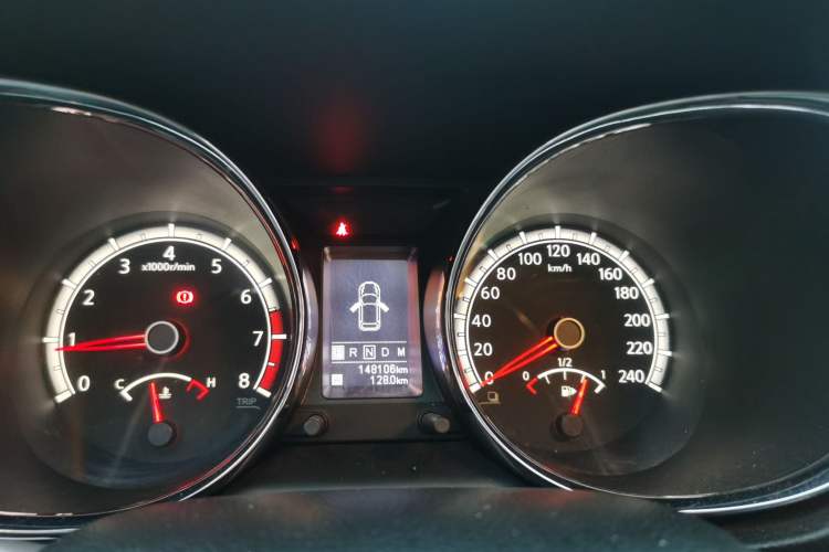 Used Venucia T70 2015 2.0L CVT Smart Choice Edition Instrument Cluster